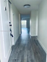 873 NE 195th St in Miami, FL - Building Photo - Building Photo