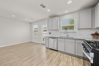 17917 Malnati Dr in Pflugerville, TX - Building Photo - Building Photo