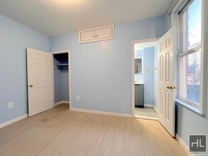 14-29 26th Ave-Unit -1B in Queens, NY - Building Photo - Building Photo