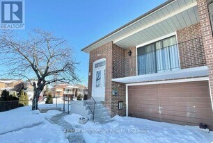 3 Prairie Dunes Pl in Vaughan, ON - Building Photo