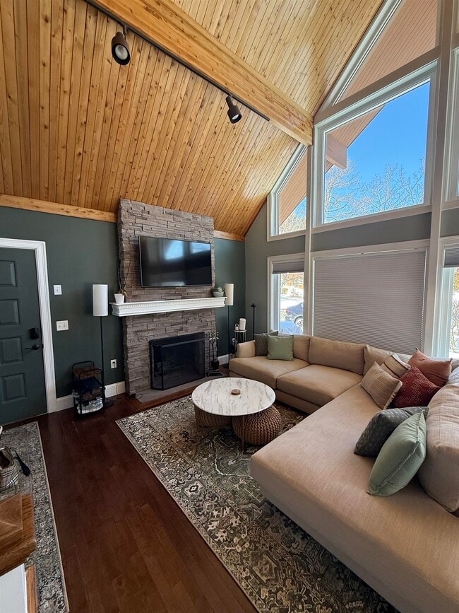 18 Croft Way in Laconia, NH - Building Photo - Building Photo