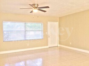 19462 SW 87th Pl in Cutler Bay, FL - Foto de edificio - Building Photo