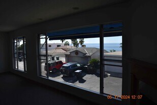 32132 Virginia Way, Unit Upstairs in Laguna Beach, CA - Building Photo - Building Photo