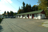 Meadowbrook Apartments in Seattle, WA - Building Photo - Building Photo