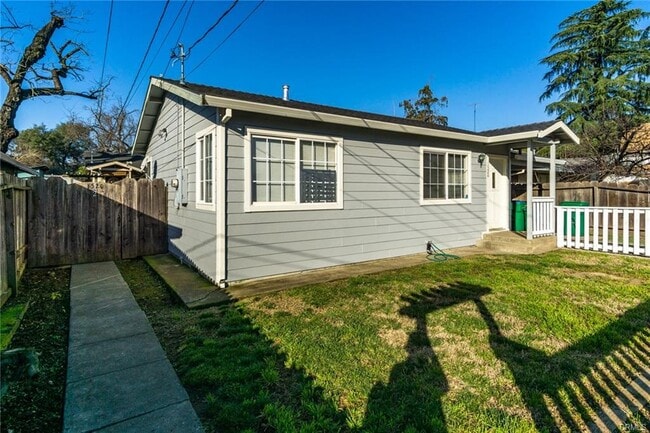 1520 Boucher St in Chico, CA - Building Photo - Building Photo