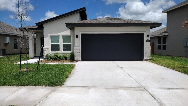 2165 Grove Ln in Brownsville, TX - Building Photo - Building Photo