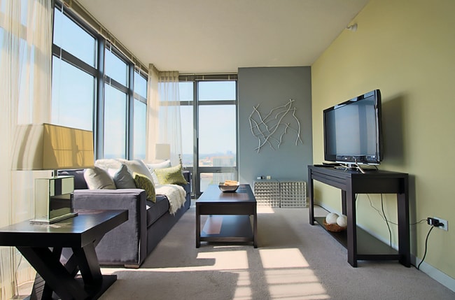 546 W Kinzie St in Chicago, IL - Building Photo - Building Photo