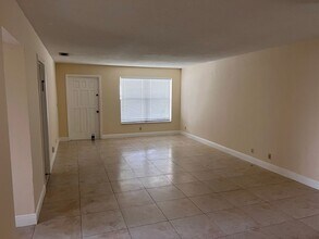 1372-1376-1376 NW 93rd Terrace in Coral Springs, FL - Building Photo - Building Photo