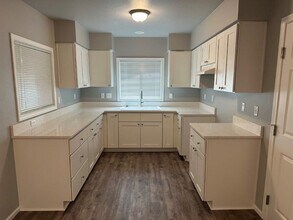 350 Wilkie St in Eugene, OR - Building Photo - Building Photo