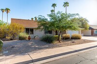 1013 W Keating Ave in Mesa, AZ - Foto de edificio - Building Photo