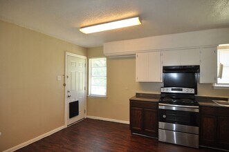 1319 Barbara St in Mesquite, TX - Building Photo - Building Photo