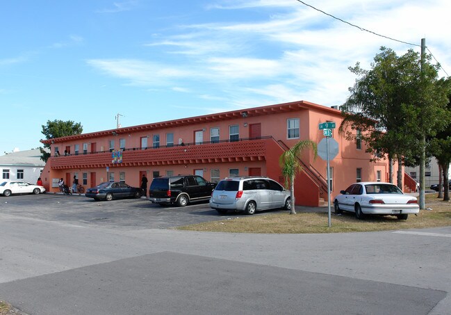 Baldwin Apartments in Homestead, FL - Building Photo - Building Photo