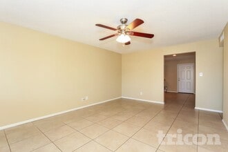 1949 W Chipman Rd in Phoenix, AZ - Building Photo - Building Photo