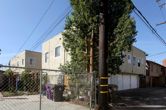 2148 Locust Ave in Long Beach, CA - Building Photo - Building Photo