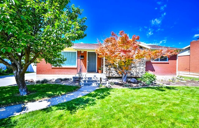 3096 S Marie Cir in Salt Lake City, UT - Building Photo - Building Photo