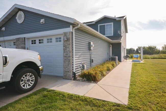 property at 491 Pointe Ct SW