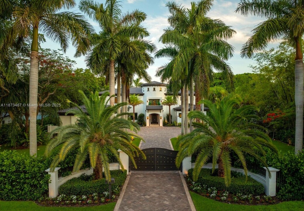 6080 SW 104th St in Miami, FL - Building Photo