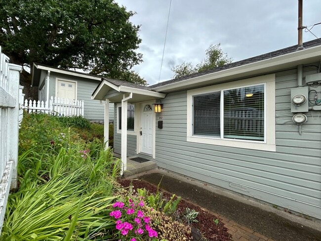 property at 917 Jefferson St