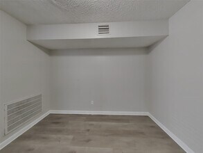 623 Walston Ln in Houston, TX - Building Photo - Building Photo