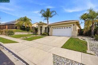 354 Pebble Beach Dr in Brentwood, CA - Building Photo - Building Photo