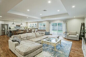 2611 Tannehill Dr in Houston, TX - Building Photo - Building Photo