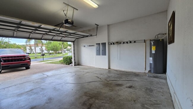 9310 Silver Glen Way in Wellington, FL - Building Photo - Building Photo