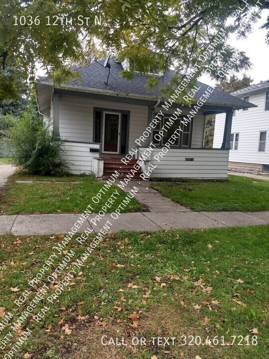 1036 12th St N in Fargo, ND - Building Photo