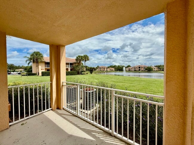 property at 301 SW Palm Dr