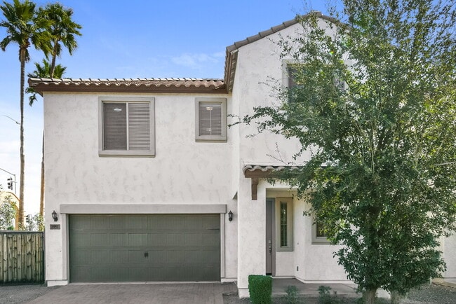 property at 1951 N 55th Pl