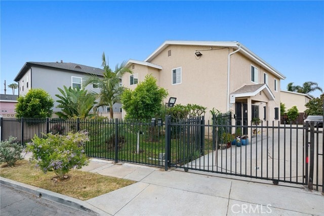 329 E Lanzit Ave in Los Angeles, CA - Building Photo - Building Photo