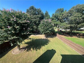 8905 Friarbridge Dr in Suwanee, GA - Building Photo - Building Photo