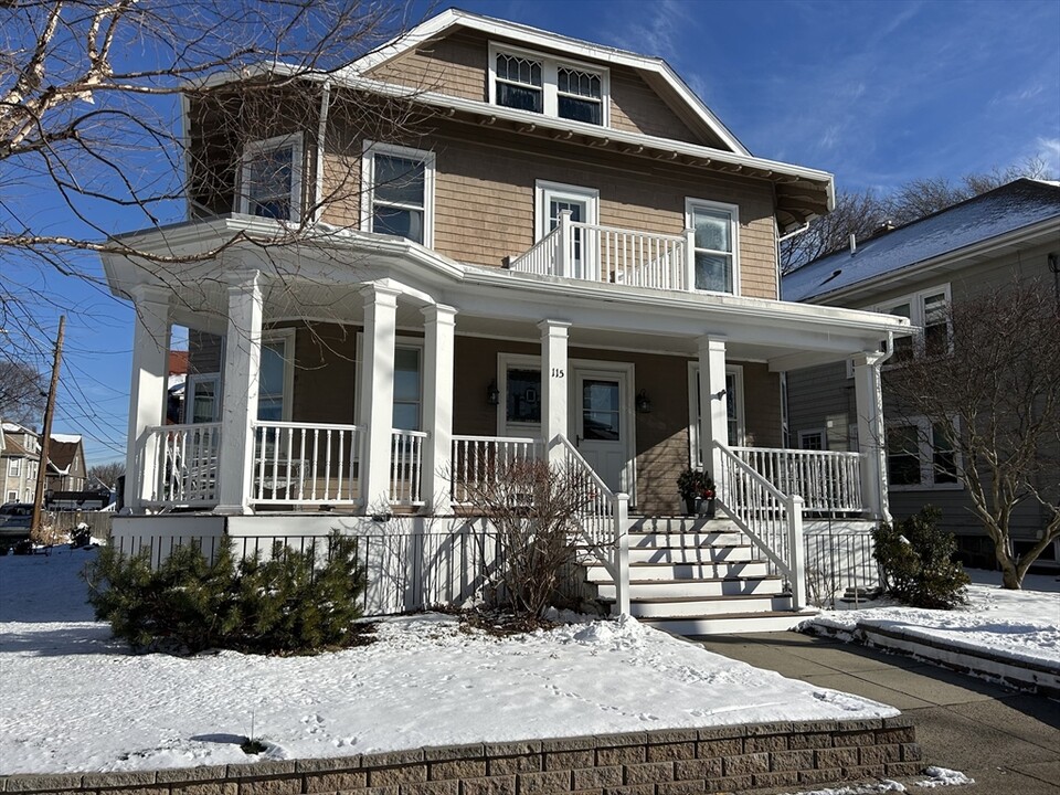 115 Winthrop St-Unit -2 in Winthrop, MA - Building Photo