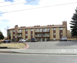 Candlewood Apartment Homes in Colorado Springs, CO - Building Photo - Building Photo