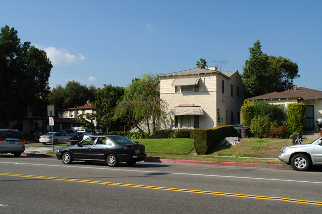 1467 E Broadway in Glendale, CA - Building Photo - Building Photo