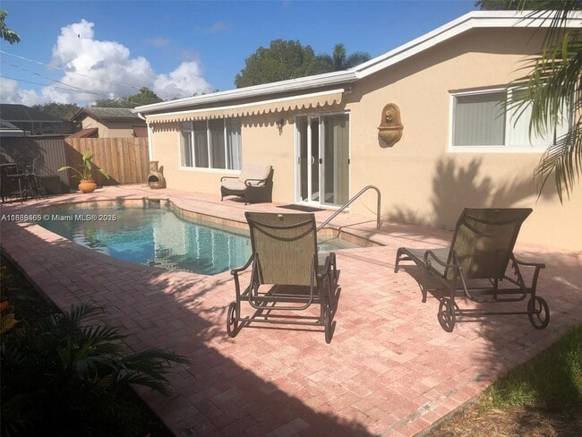 9200 SW 54th St in Cooper City, FL - Building Photo - Building Photo