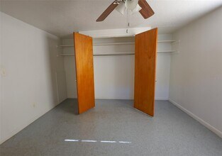 9610 N 12th St in Tampa, FL - Building Photo - Building Photo