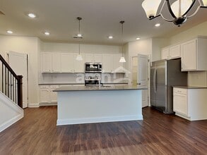 7027 Garrett Ct in Charlotte, NC - Building Photo - Building Photo