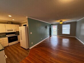 2001 Indian Ridge Rd in Johnson City, TN - Building Photo - Building Photo