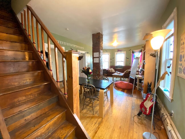 168 Hillside St, Unit 2 in Boston, MA - Building Photo - Building Photo