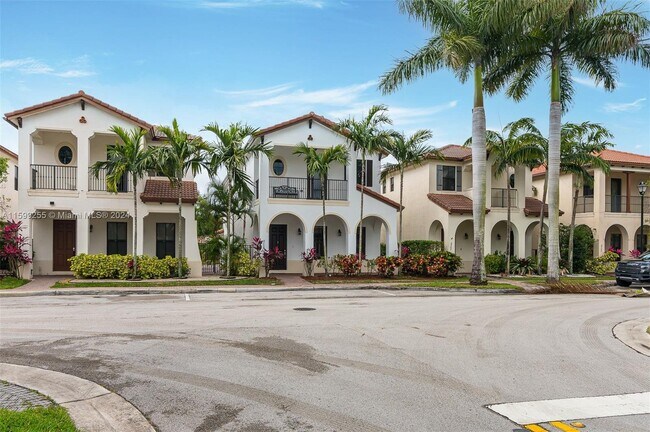 8298 NW 39th Ct in Pembroke Pines, FL - Building Photo - Building Photo
