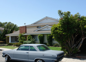 7251 Corsican Dr in Huntington Beach, CA - Building Photo - Building Photo