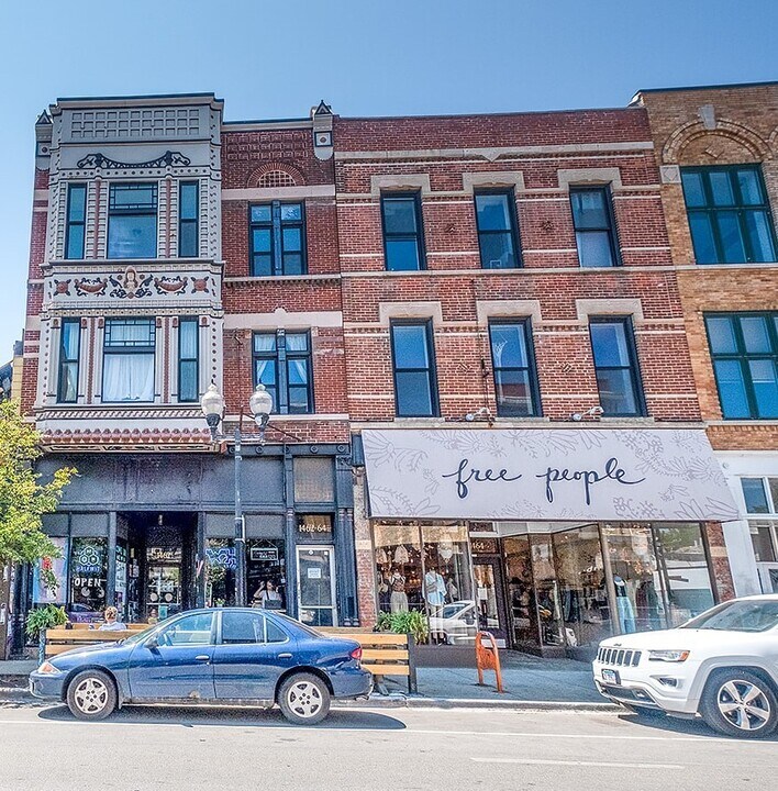 1464 N Milwaukee Ave in Chicago, IL - Building Photo