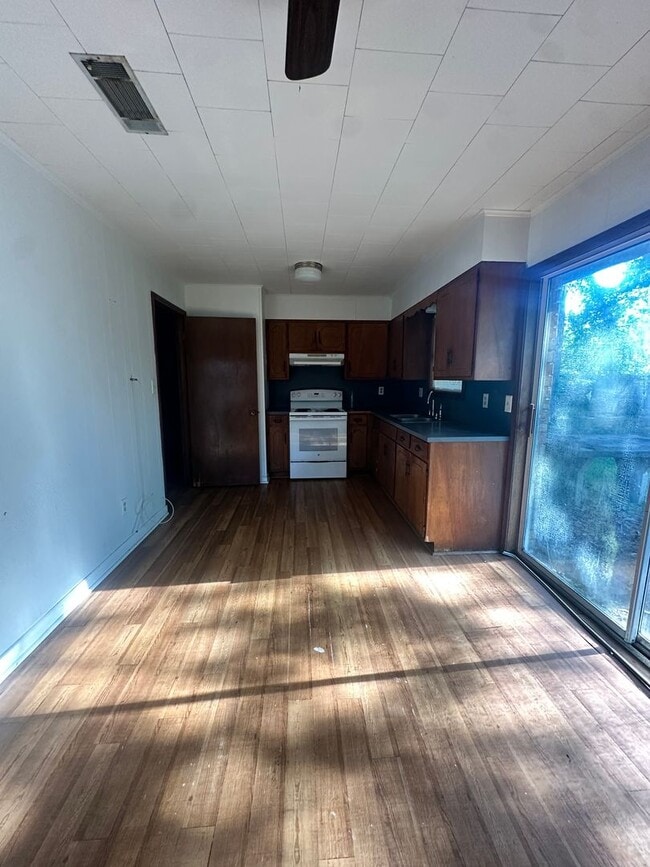 310 Hospital Dr in Oakdale, LA - Building Photo - Building Photo