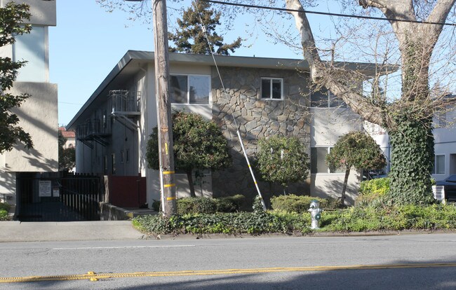 1345 El Camino Real in Burlingame, CA - Building Photo - Building Photo