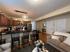 38 Gorham St, Unit 1 in Somerville, MA - Building Photo - Building Photo