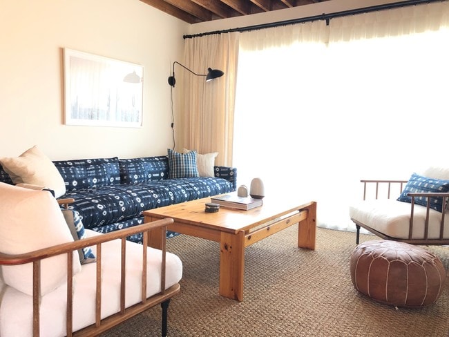 22357 Pacific Coast Hwy in Malibu, CA - Building Photo - Building Photo