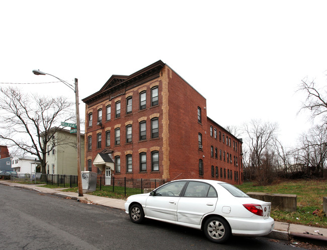 32 Sanford St in Hartford, CT - Building Photo - Building Photo