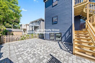 73 Lexington St, Unit 2 in Waltham, MA - Building Photo - Building Photo