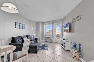 2001 S Ocean Blvd in Myrtle Beach, SC - Building Photo