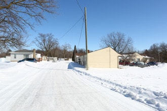 Tradewinds Mobile Home Community in Clio, MI - Foto de edificio - Building Photo